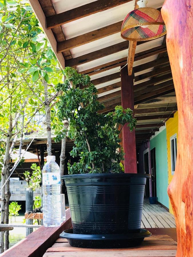 Navareeya House Seaview Ko Lanta エクステリア 写真